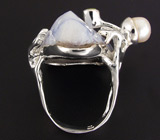 Кольцо с друзой халцедона, жемчужиной и перидотом Серебро 925