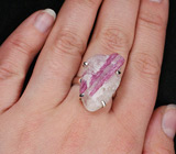 Кольцо с кристаллами розовых турмалинов на кварце Серебро 925