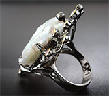 Серебряное кольцо c жемчужиной Mabe и разноцветными сапфирами Серебро 925