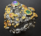 Серебряное кольцо с эфиопскими опалами, изумрудом и разноцветными сапфирами