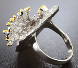 Серебряное кольцо с жемчужиной и изумрудом Серебро 925