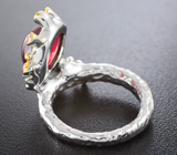 Серебряное кольцо с рубином 10,41 карат и розовыми сапфирами Серебро 925