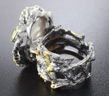 Серебряное кольцо с жемчугом барокко и перидотом Серебро 925