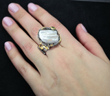 Серебряное кольцо с жемчугом барокко и перидотом Серебро 925