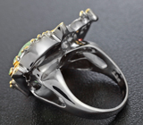 Серебряное кольцо с пренитом, эфиопским опалом, сапфирами и цаворитами