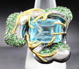 Серебряное кольцо с голубым топазом и цаворитами Серебро 925