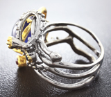 Сребряное кольцо c синими сапфирами, родолитом и мозамбикскими гранатами Серебро 925