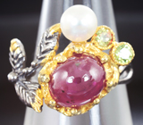 Серебряное кольцо с рубином, жемчужиной и перидотами Серебро 925