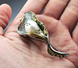 Серебряная брошь/кулон с жемчужиной барокко и изумрудами Серебро 925