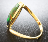 Золотое кольцо с кристаллическим черным опалом 2,65 карат Золото