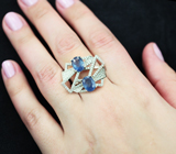Прелестное серебряное кольцо с синими сапфирами Серебро 925