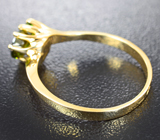 Золотое кольцо с демантоидом высокой дисперсии 1,19 карат Золото