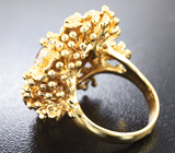 Золотое кольцо с крупным ограненным черным опалом топовой опалесценции 4,72 карат и бриллиантами высоких характеристик Золото