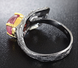 Серебрняое кольцо с розовым сапфиром и перидотами