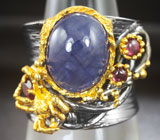 Серебряное кольцо с синим сапфиром и родолитами