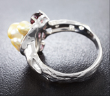 Серебряное кольцо с жемчужиной барокко и родолитами