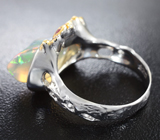 Серебряное кольцо с кристаллическим эфиопским опалом и гранатами Серебро 925