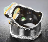 Серебряное кольцо с кристаллическим эфиопским опалом и цаворитами Серебро 925