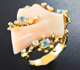 Золотое кольцо с натуральным кораллом 19,5 карата, аквамаринами и бриллиантами Золото