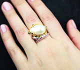 Серебряное кольцо с жемчужиной барокко, синими и розовыми сапфирами Серебро 925
