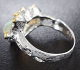 Серебряное кольцо с кристаллическим эфиопским опалом 2,8 карата и цаворитами Серебро 925