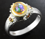 Серебряное кольцо с кристаллическим эфиопским опалом и оранжевыми сапфирами Серебро 925