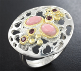 Серебряное кольцо с перуанскими розовыми опалами и мозамбикскими гранатами Серебро 925