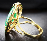Золотое кольцо с уральским изумрудом авторской огранки высоких характеристик 5,85 карата и бриллиантами Золото