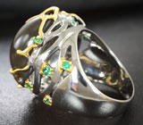 Серебряное кольцо с лунным камнем с эффектом кошачьего глаза 12,45 карата и изумрудами Серебро 925