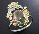 Серебряное кольцо с кабошоном полихромного турмалина 3,8 карата, розовыми сапфирами и цаворитами Серебро 925