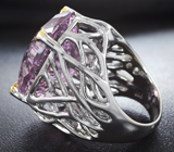 Серебряное кольцо с аметистом лазерной огранки 31,22 карата и цаворитами