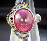 Серебряное кольцо с рубином 14,44 карата, танзанитом и синими сапфирами