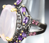 Серебряное кольцо с розовым кварцем 16+ карат, аметистами и родолитами