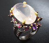 Серебряное кольцо с розовым кварцем 22+ карат, аметистами и родолитами