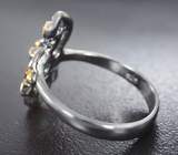 Серебряное кольцо с изумрудами и сапфирами падпараджа