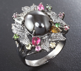 Серебряное кольцо с черной шпинелью, родолитами, разноцветными турмалинами и диопсидами