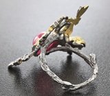 Серебряное кольцо с рубином, эфиопским опалом и мозамбикскими гранатами
