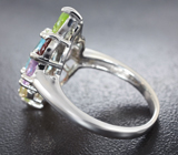 Праздничное серебряное кольцо с самоцветами