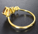 Золотое кольцо с андалузитом 1,01 карата и лейкосапфирами Золото