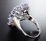 Шикарное серебряное кольцо с изумрудом и танзанитами