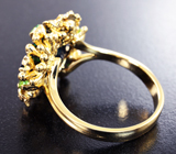 Золотое кольцо с ограненным черным опалом 2,74 карата, цаворитами и бриллиантами Золото