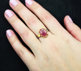 Серебряное кольцо с розовым сапфиром Серебро 925