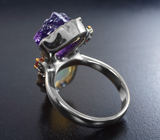 Серебряное кольцо с кристаллическим эфиопским опалом 2,85 карата, аметистом, розовыми турмалинами, диопсидами и цаворитом Серебро 925