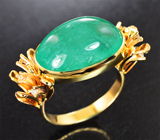 Золотое кольцо с крупным насыщенным уральским изумрудом 15,12 карата и бриллиантами Золото
