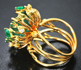 Золотое кольцо с крупным уральским изумрудом высоких характеристик 7,28 карата и бриллиантами Золото