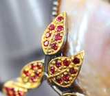 Серебряное кольцо с жемчужиной барокко 20 карат и красными сапфирами Серебро 925