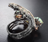 Серебряное кольцо с кристаллическими эфиопскими опалами и васильковыми сапфирами