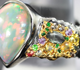 Серебряное кольцо с крупным эфиопским опалом 6,79 карата, разноцветными сапфирами, цаворитами и диопсидами Серебро 925