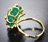 Золотое кольцо с крупным насыщенным уральским изумрудом 11,85 карата и бриллиантами Золото