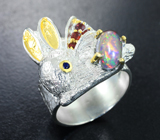 Серебряное кольцо с кристаллическим черным опалом и альмандинами гранатами